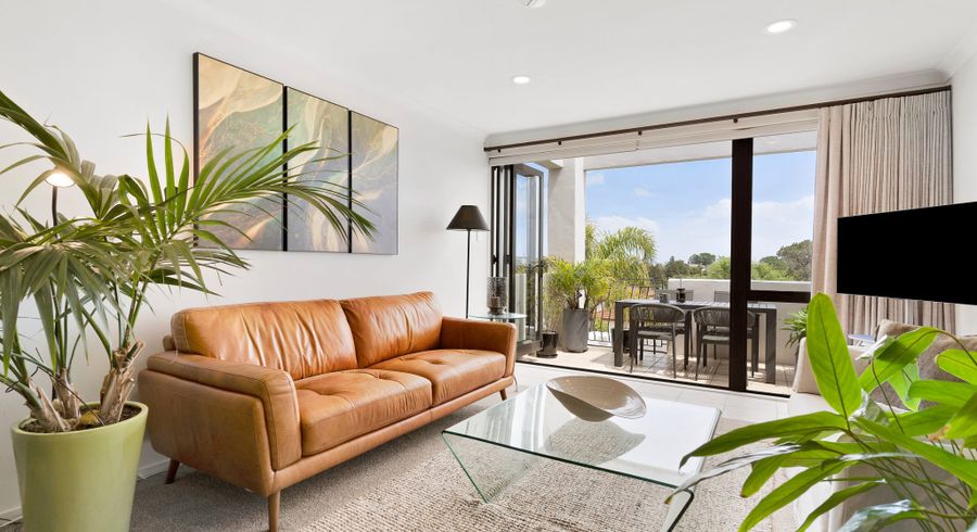  at 11/5 Monte Cassino Place, Birkdale, North Shore City, Auckland