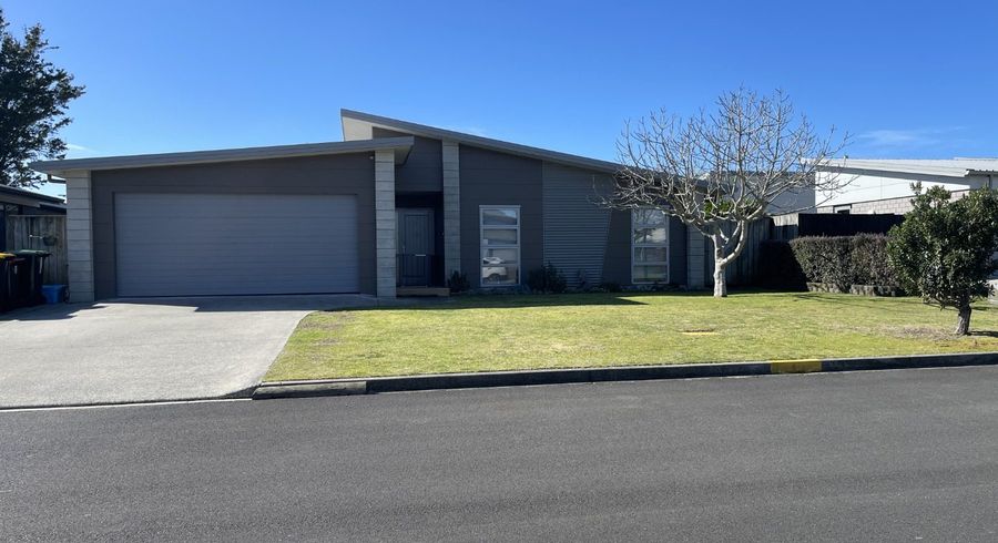  at 4 Butterworth Crescent, Papamoa Beach, Tauranga, Bay Of Plenty