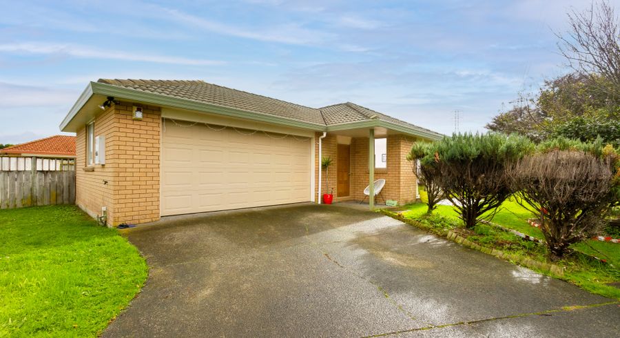  at 21 Morewa Place, Takanini