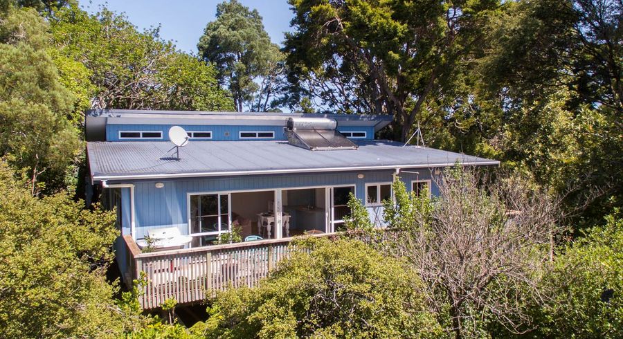  at 90 Warner Park Avenue, Laingholm, Auckland