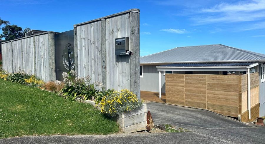  at 41 Woodlands Crescent, Browns Bay, North Shore City, Auckland