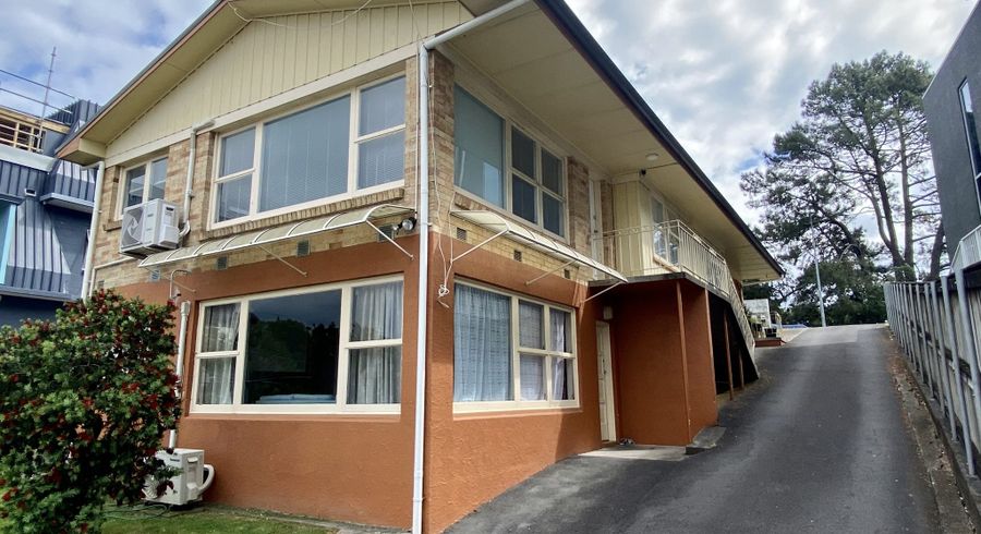  at 2/1 Ruakiwi Road, Hamilton Lake, Hamilton