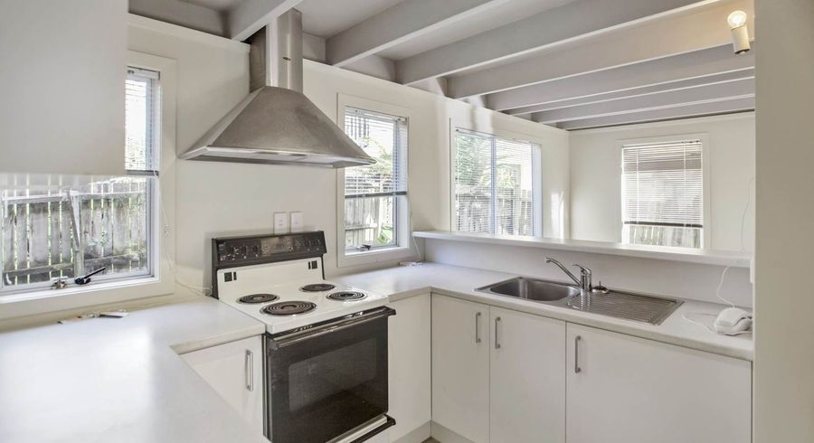  at 6/8 Otahuri Crescent, Greenlane, Auckland City, Auckland