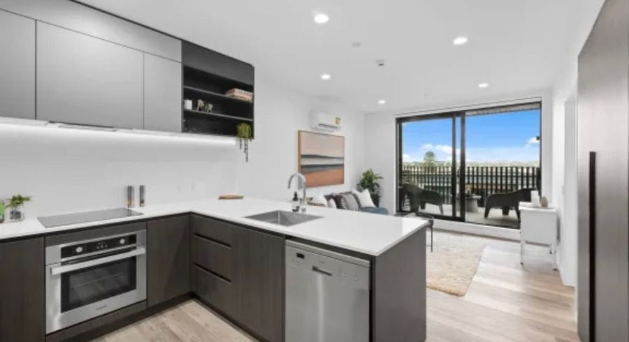  at 27 Lynton Road, Mount Wellington, Auckland City, Auckland