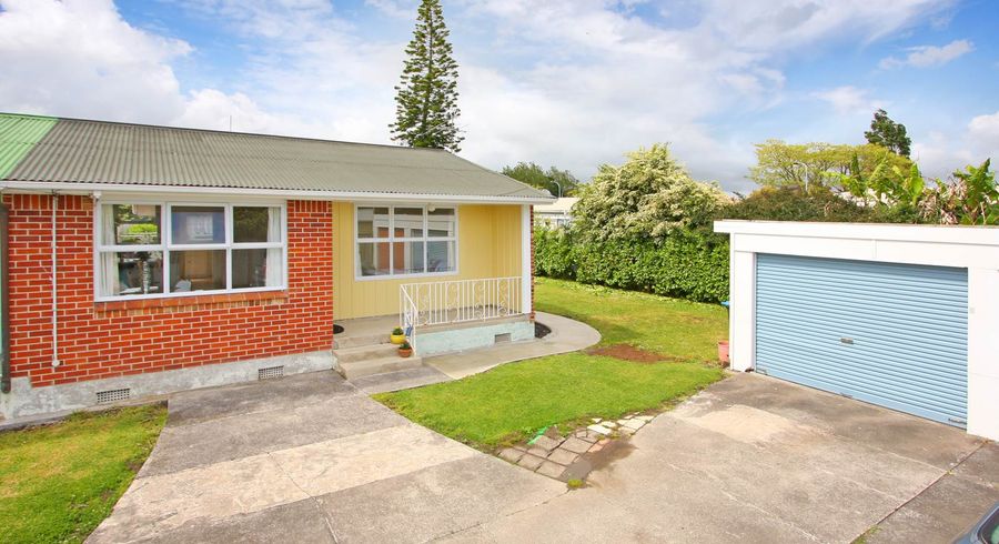  at 4/120 Rosebank Road, Avondale, Auckland