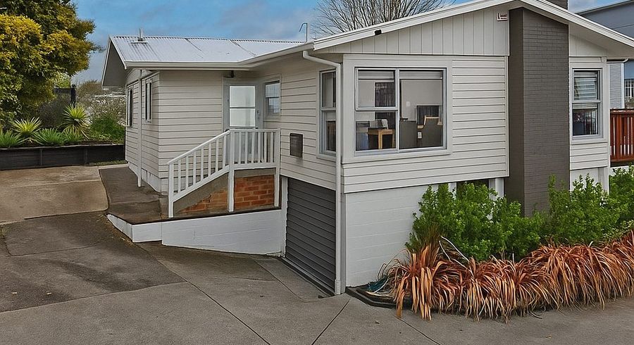  at 10 Saffron Street, Birkdale, North Shore City, Auckland