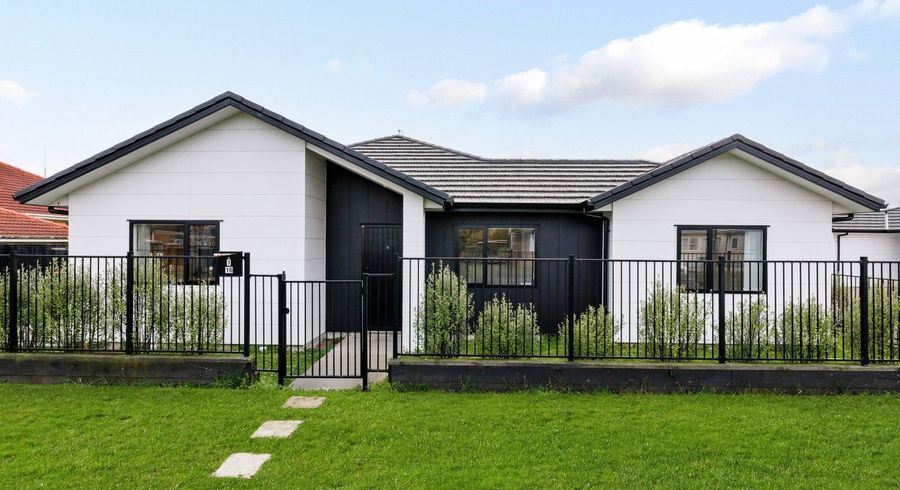  at 1/16 Steele Road, Forest Lake, Hamilton