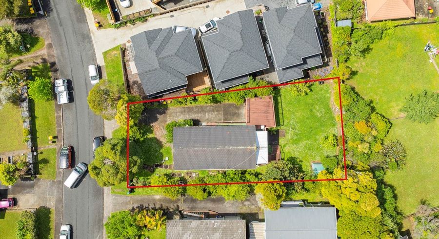  at 15 Lavery Place, Sunnynook, Auckland