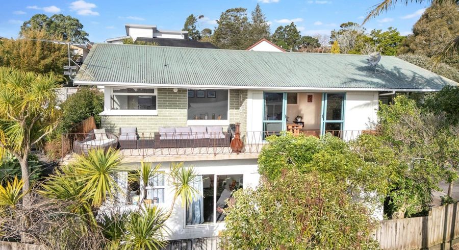  at 1/9 Pemberton Avenue, Bayview, North Shore City, Auckland