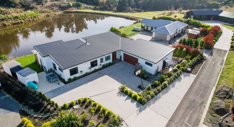  at 7 Kohuhu Lane, Redwood Valley