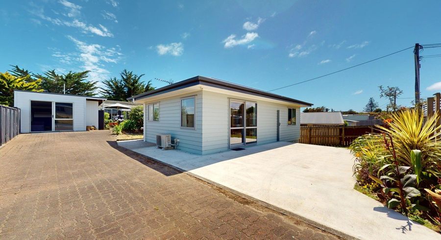  at 95 Kahukura Avenue, Waitarere Beach, Horowhenua, Manawatu / Whanganui