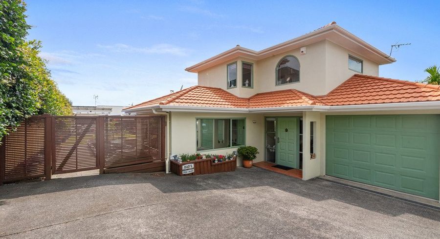  at 2/883 East Coast Road, Northcross, North Shore City, Auckland