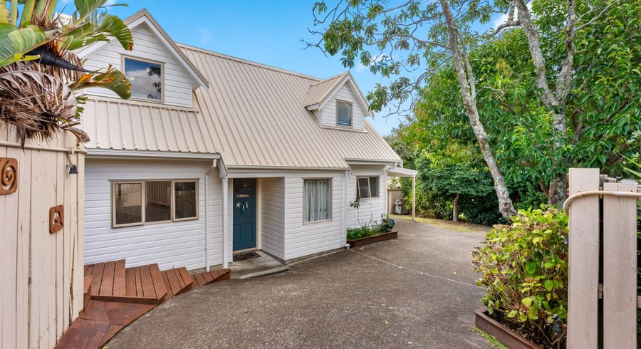  at 8a Aplin Place, Birkdale, North Shore City, Auckland
