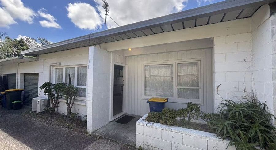  at 2/66 Flanshaw Road, Te Atatu South, Waitakere City, Auckland