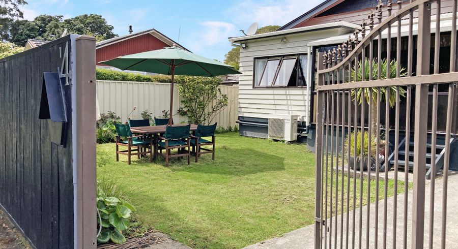  at 1/4 Orchard Street, Avondale, Auckland