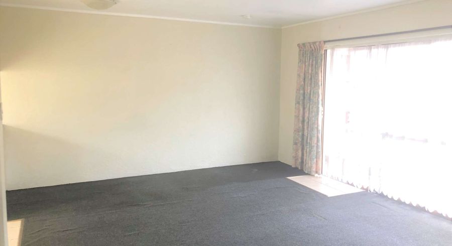  at 2/23 Aranui Road, Mount Wellington, Auckland