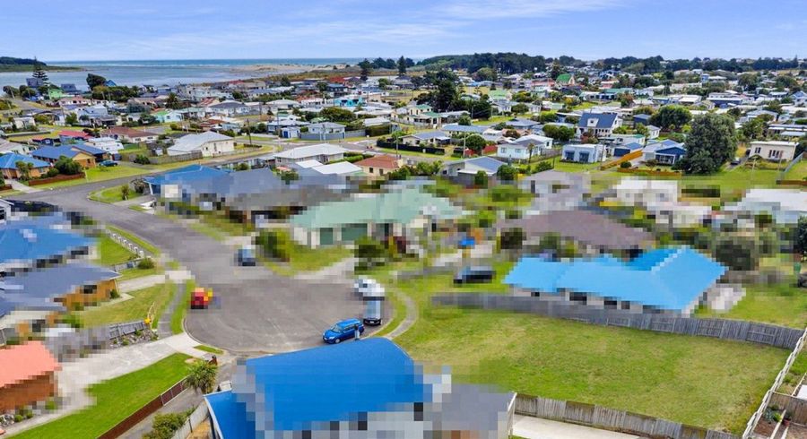  at 13 Teppett Place, Foxton Beach, Horowhenua, Manawatu / Whanganui