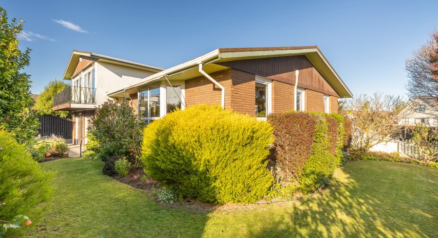  at 18 Delaware Crescent, Russley, Christchurch City, Canterbury