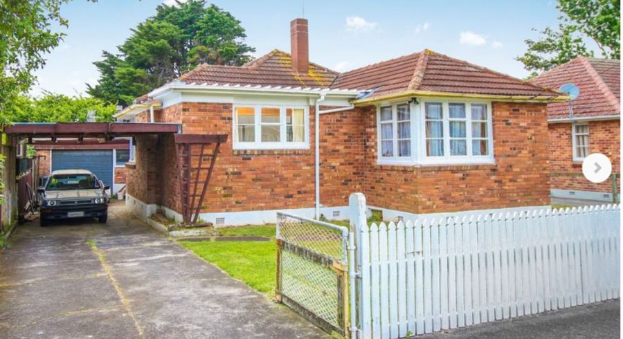  at 28 Ropata Av, Point England, Auckland City, Auckland