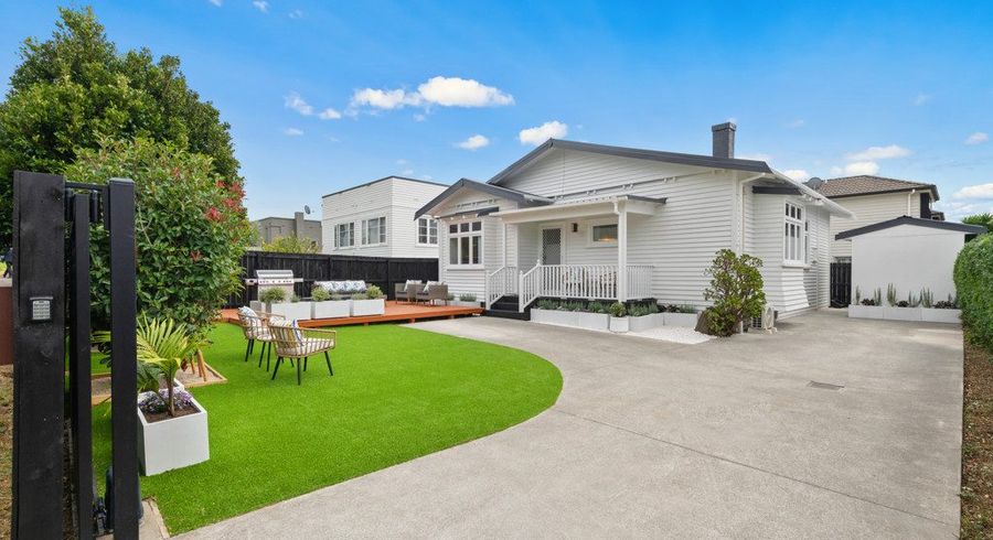  at 81 Hastie Avenue, Mangere Bridge, Manukau City, Auckland