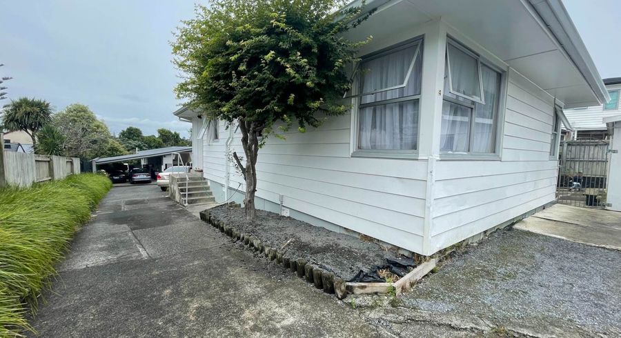  at 4 Orton Street, Glenfield, North Shore City, Auckland