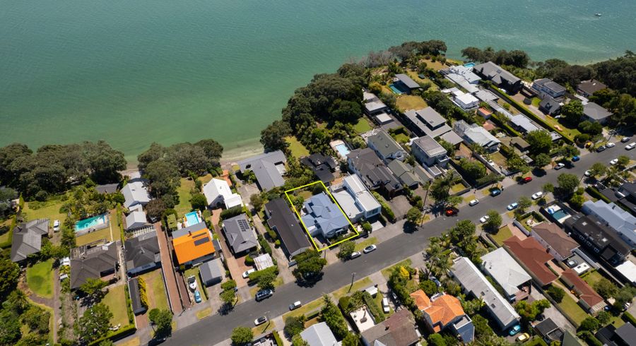  at 22 Harbour View Road, Point Chevalier, Auckland