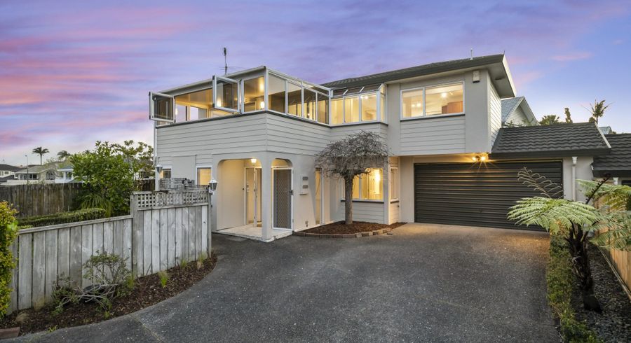  at 2/24 Cherub Place, West Harbour, Waitakere City, Auckland
