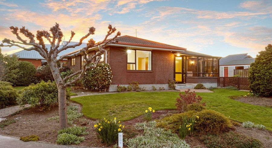  at 9 Lowry Avenue, Redwood, Christchurch City, Canterbury
