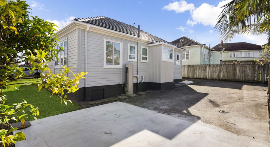  at 647 Richardson Road, Mount Roskill, Auckland