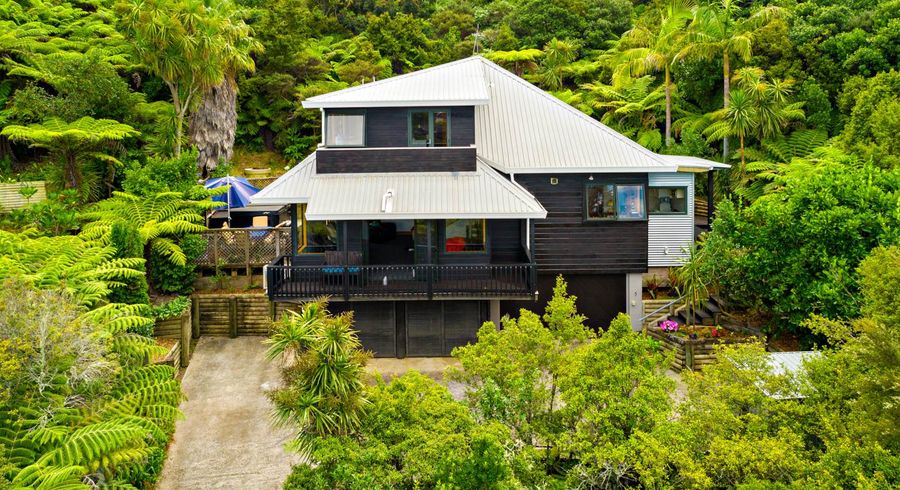  at 5 Gannet Point, Rothesay Bay, Auckland