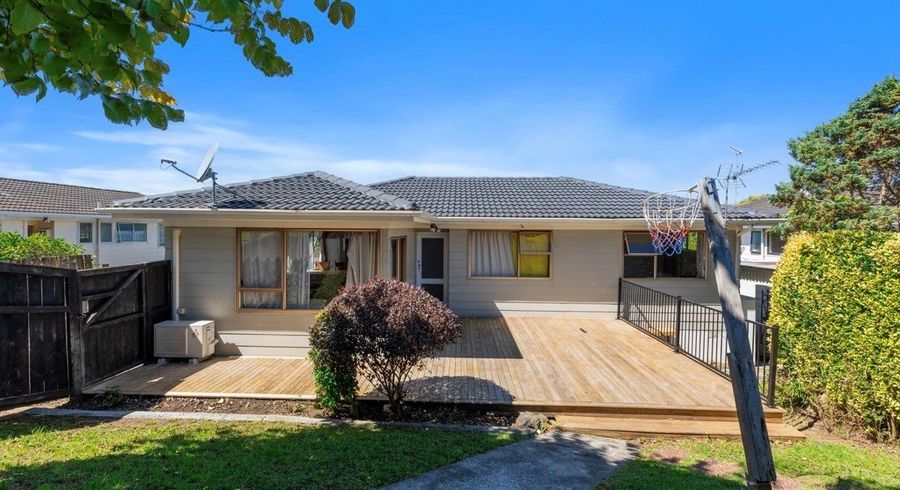  at 33 Catkin Crescent, Papatoetoe, Auckland