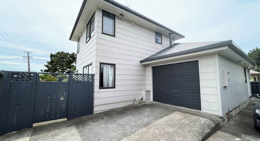 at 1/83 Panorama Road, Mount Wellington, Auckland