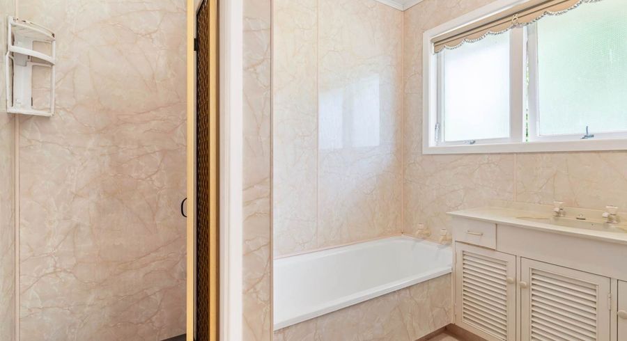  at 5 Gerwyn Place, Pakuranga, Manukau City, Auckland