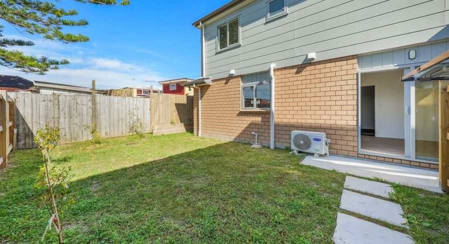  at 17D Martin Place, Kelston, Waitakere City, Auckland