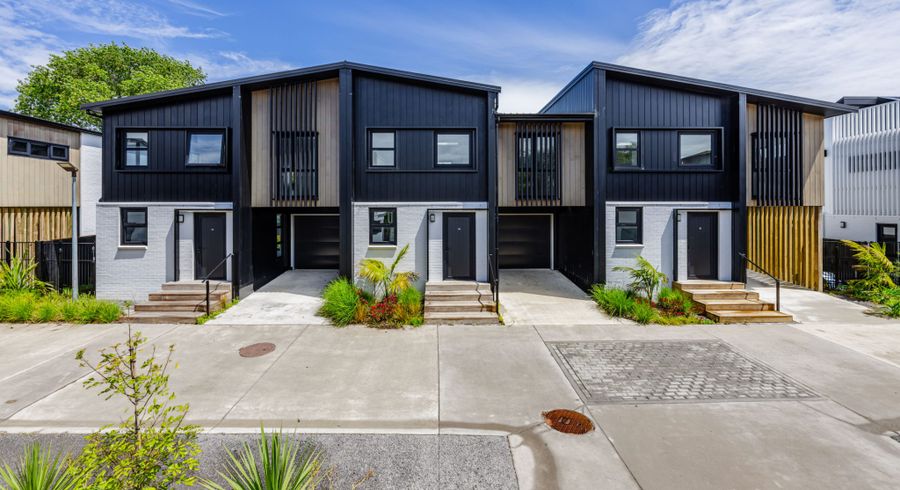  at 14 Kaaramuramu Lane, Mangere Bridge, Manukau City, Auckland