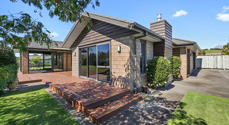  at 8 Settlers Close, Whalers Gate, New Plymouth