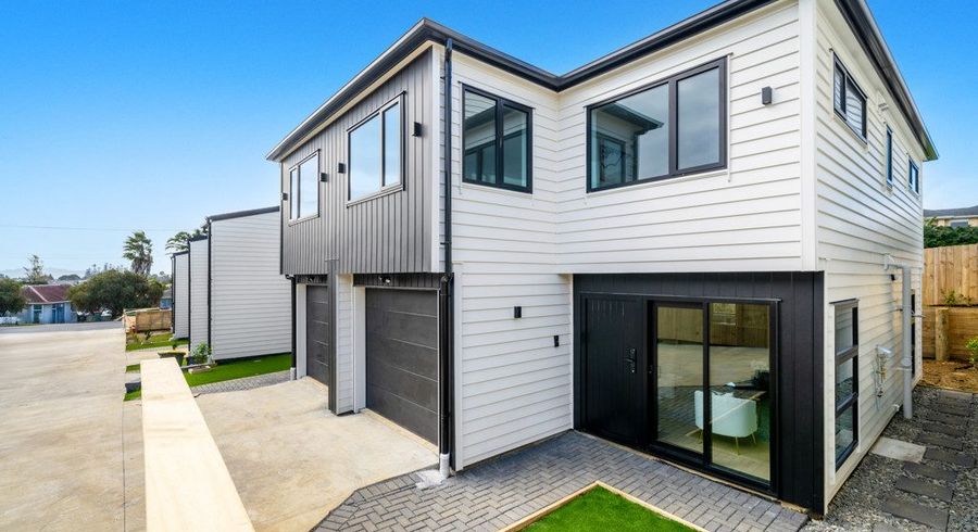  at 592-594 Massey Road, Mangere, Manukau City, Auckland