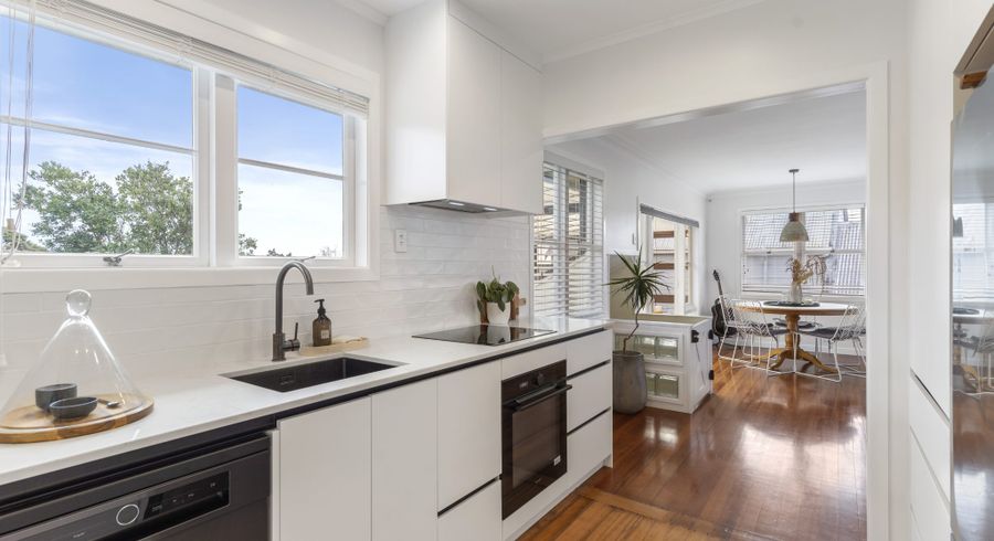  at 1/206 Rangatira Rd, Beach Haven, North Shore City