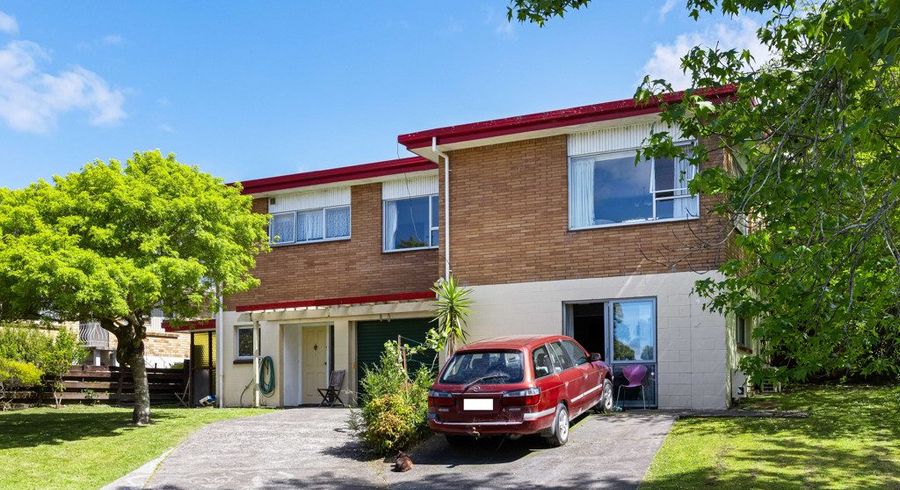 at 4 Amorino Drive, Red Beach, Red Beach