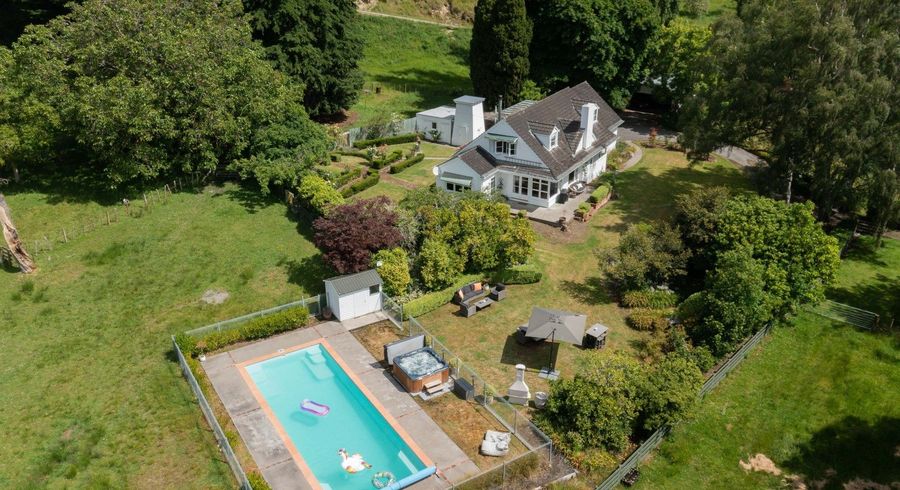  at 805 Cheltenham Hunterville Road, Rewa