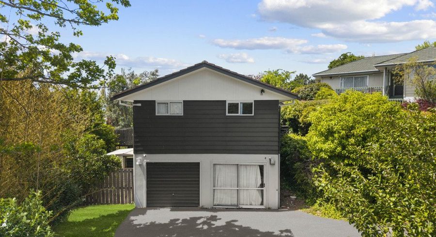  at 6 Theban Place, Totara Vale, North Shore City, Auckland
