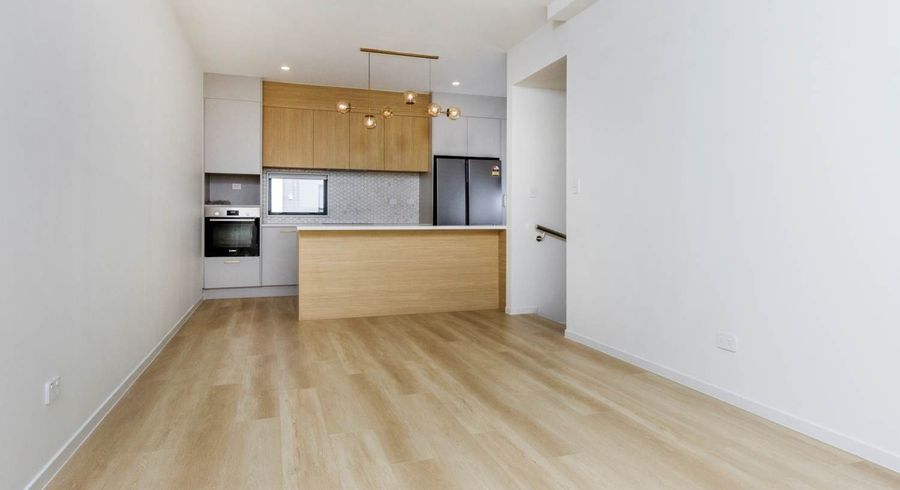  at 12 Papa Takaro Lane, Flat Bush, Manukau City, Auckland