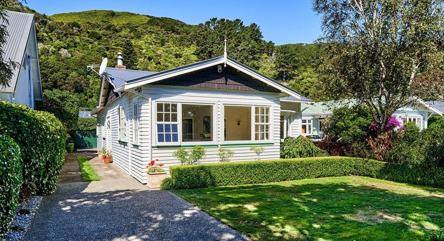  at 107 Oroua Street, Eastbourne, Lower Hutt