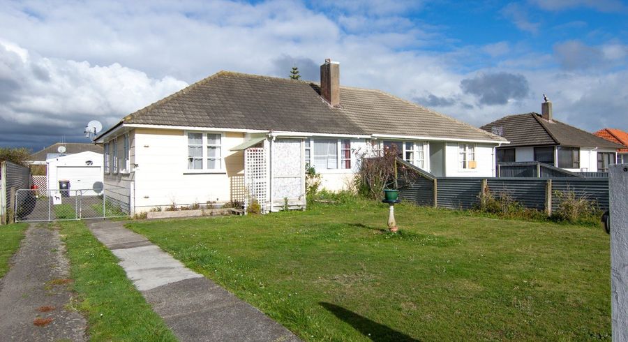  at 99 Clyde Crescent, Roslyn, Palmerston North, Manawatu / Whanganui