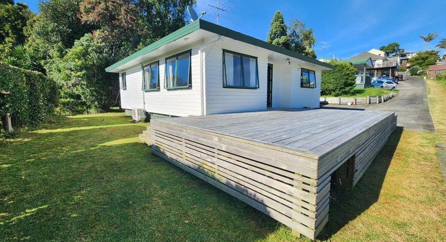  at 8B Locke Avenue, Mount Roskill, Auckland City, Auckland