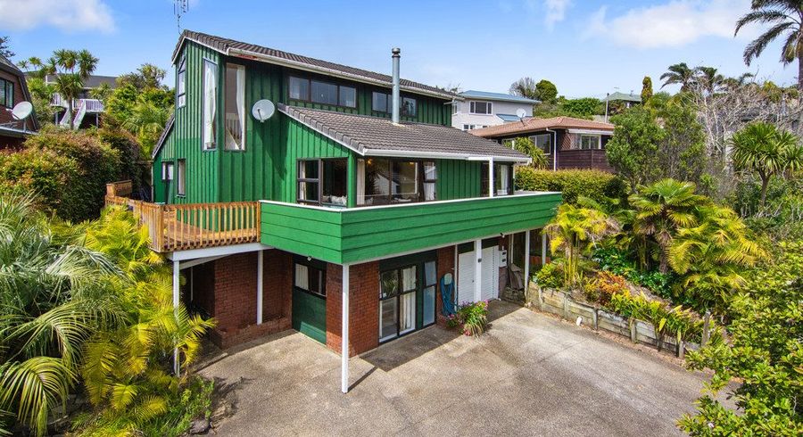  at 2/58 Glencoe Road, Browns Bay, North Shore City, Auckland