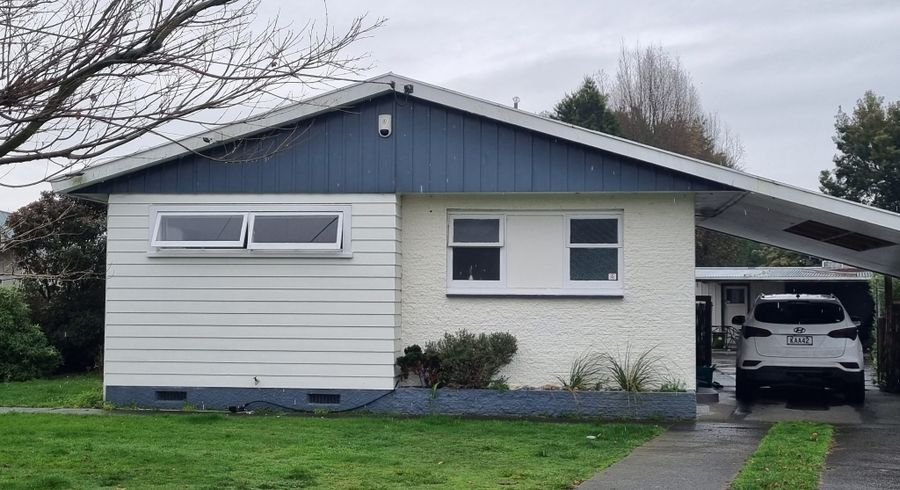  at 25 Moreton Road, Carterton