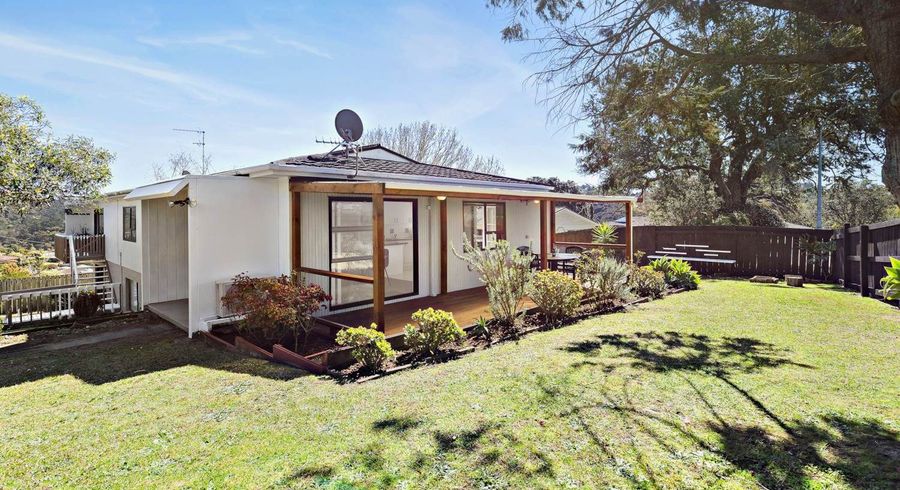  at 2/1 Simon Ellice Drive, Bayview, North Shore City, Auckland