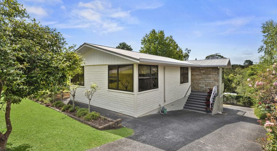  at 8 Kauri Road, Birkenhead, Auckland