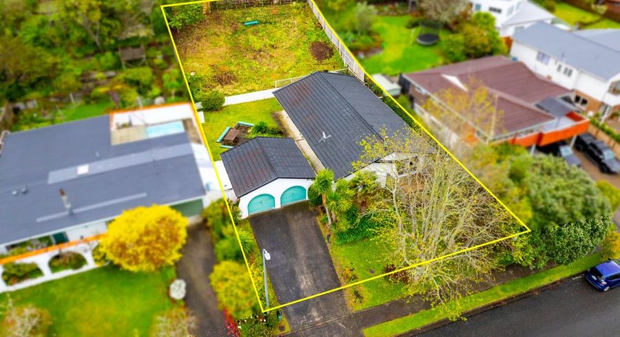  at 40 Stapleford Crescent, Browns Bay, North Shore City, Auckland